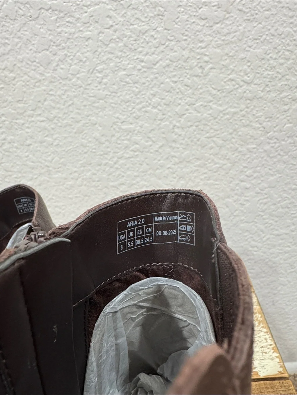 Vionic Aria 2.0 Brown Leather Chelsea Wedge Lug Sole  Ankle Boots Size 8 NEW